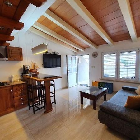 Apartman Onaon Novigrad Istria Exteriör bild